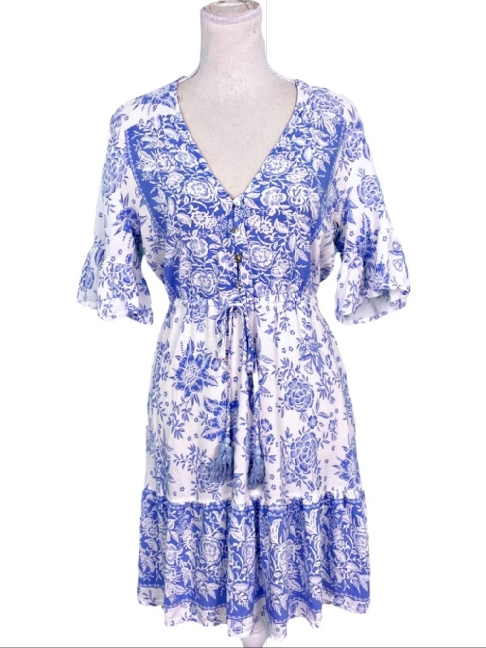 Label of Love Blue White Floral Mini Dress Boho V-Neck Flutter Sleeve Size Small